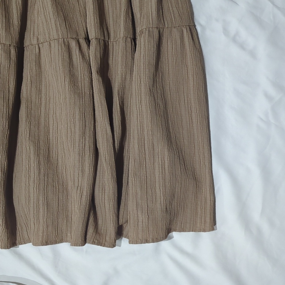 ASOS DESIGN Curve scoop neck shirred maxi sundress, Color khaki Size 18 - Picture 6 of 8
